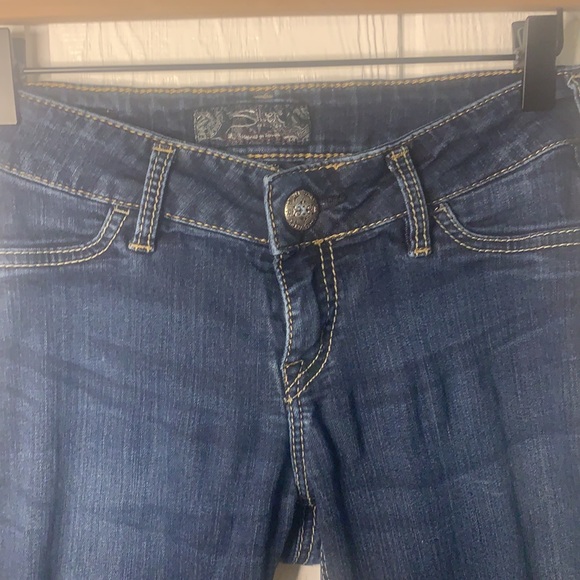 Silver Jeans - Picture 2 of 10